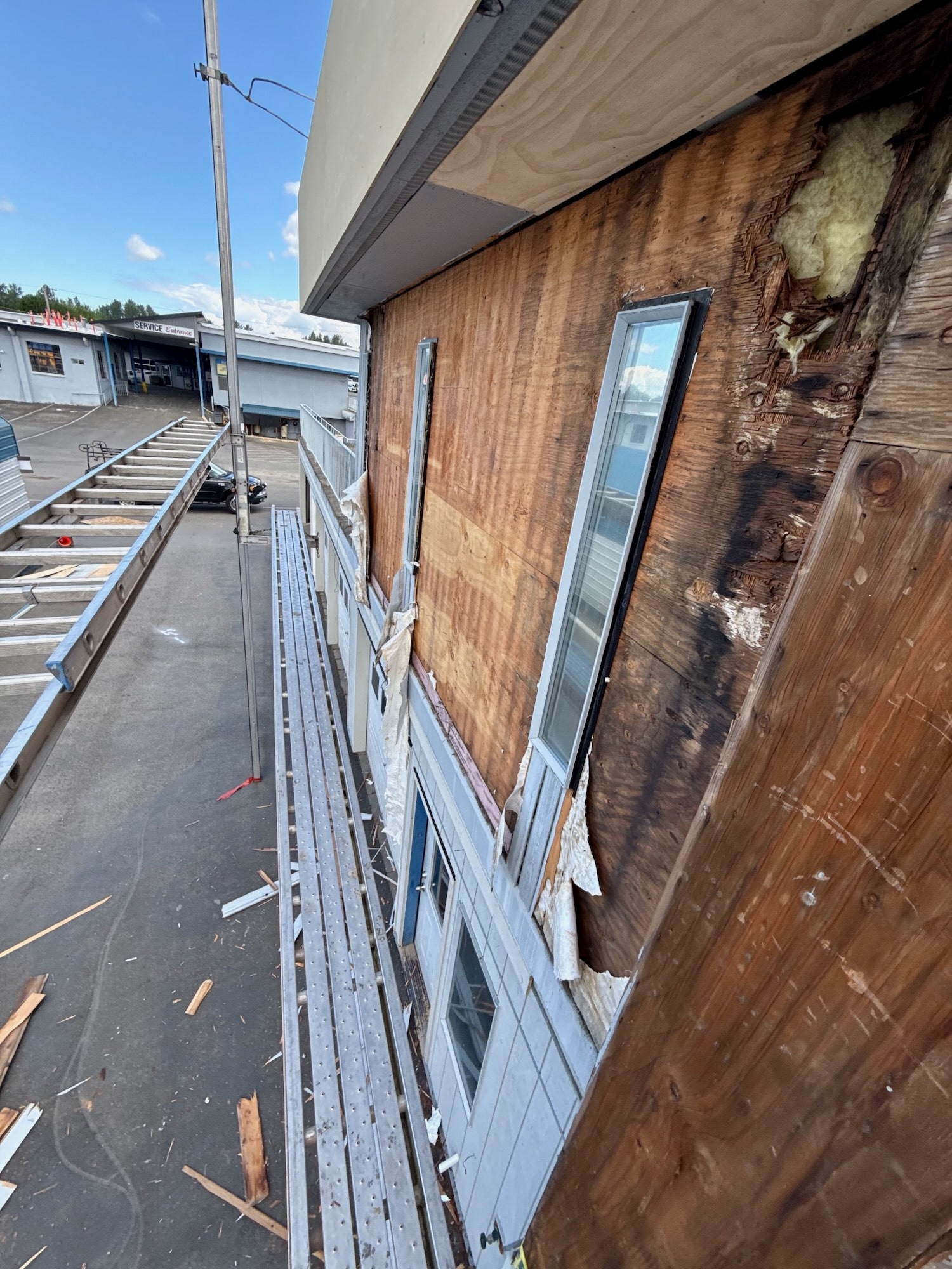 Dry rot repair and exterior restoration on a Seattle-area home (photo 30 of 40)