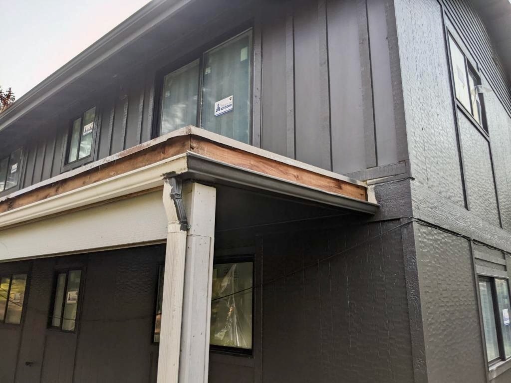 Dry rot repair and exterior restoration on a Seattle-area home (photo 38 of 40)